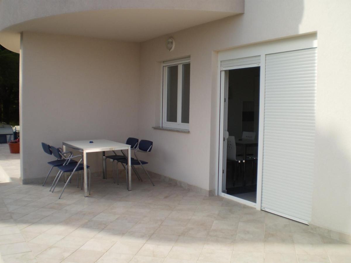 Apartments By The Sea Banjol, Rab - 12838 Bagian luar foto